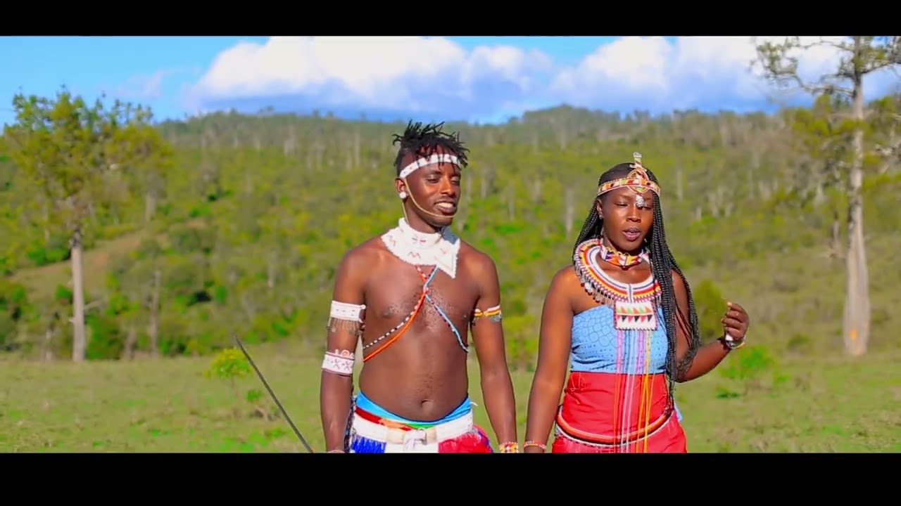 REYIO- RICH CHOMPY (Official Video)