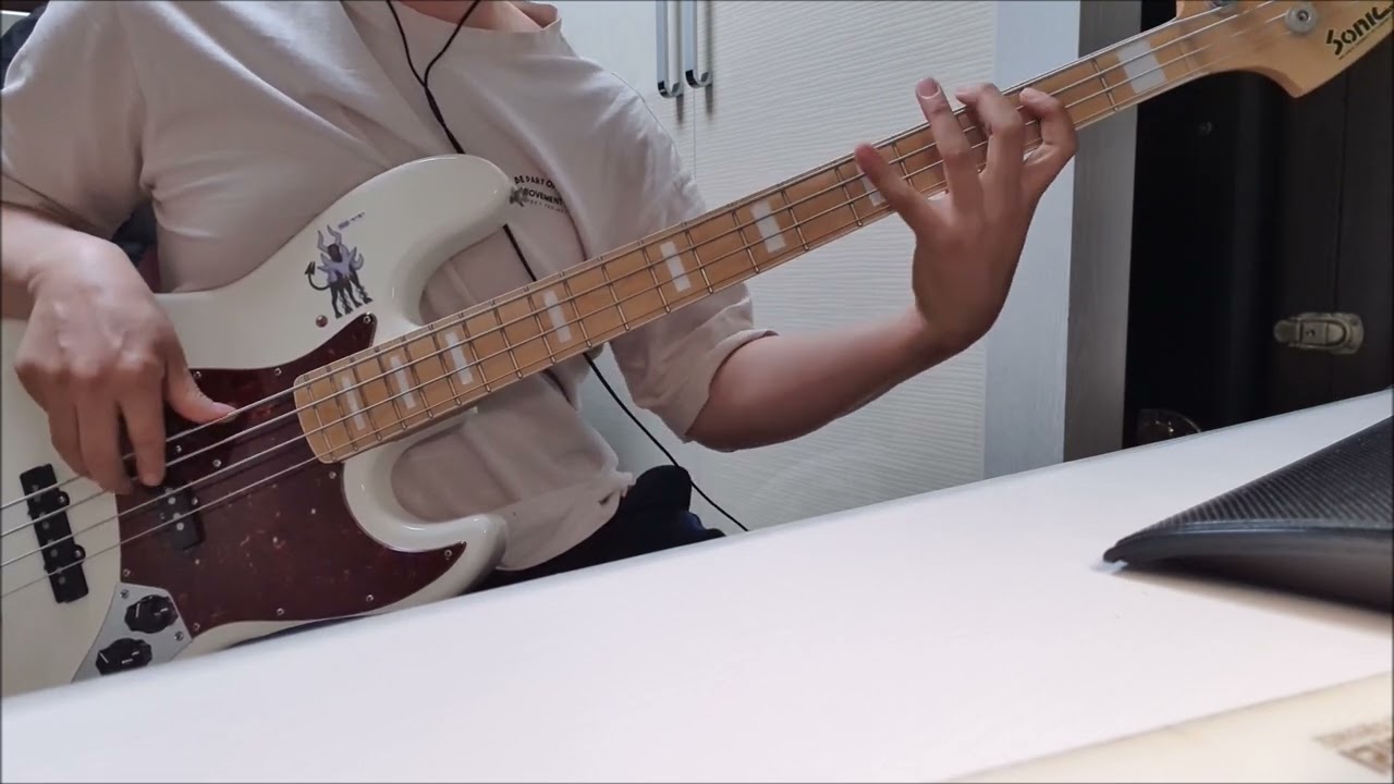 Los Acosta - Como Una Novela (bass cover)