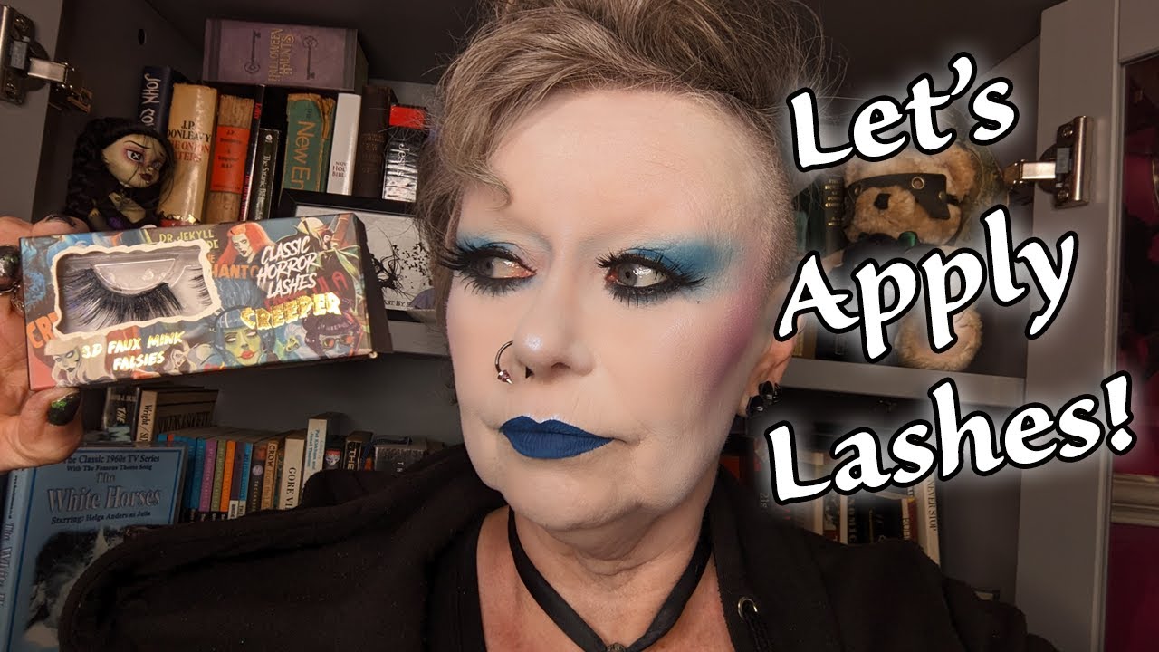 Let's Apply Lashes!