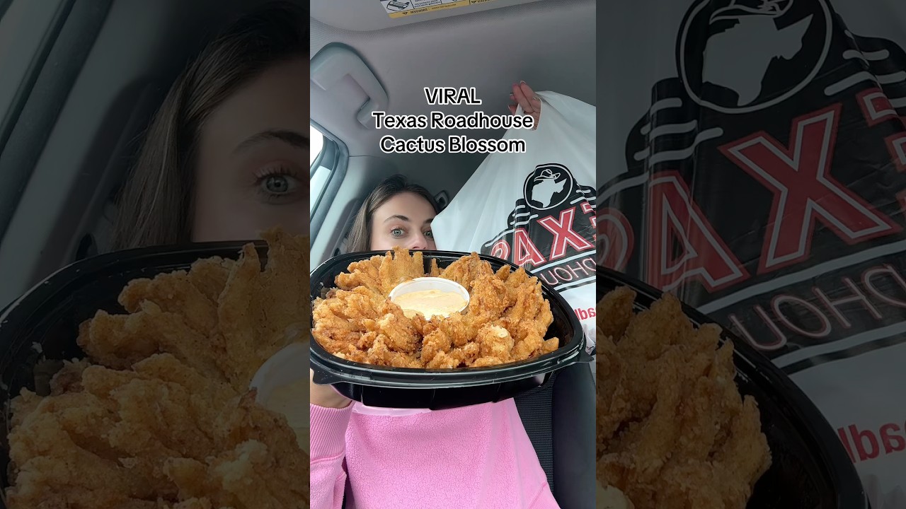 VIRAL Texas Roadhouse Cactus Blossom 🌵🧅#texasroadhouse #cactusblossom #bloomingonion #appetizer