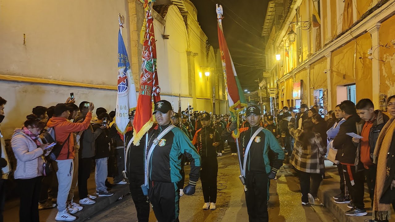 PRESENTACIÓN EN LA PLAZA PRINCIPAL DE POTOSI