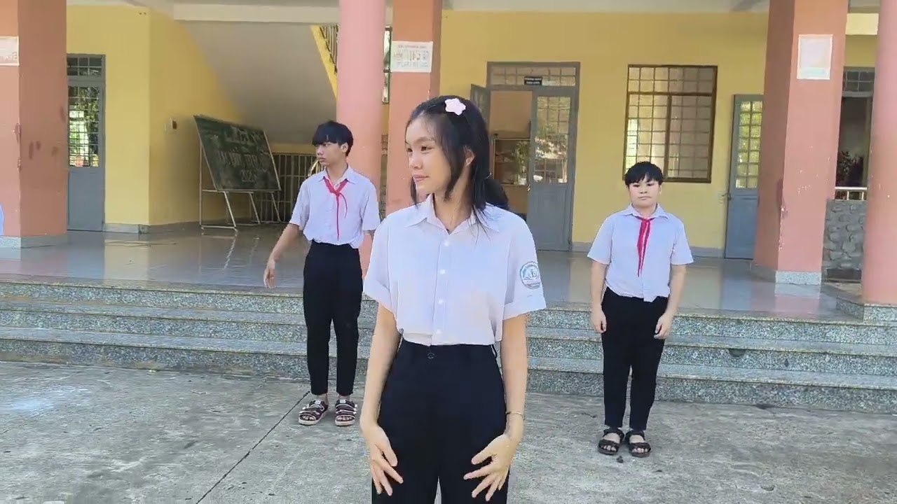 Hát ca vang trong kỷ nguyên mới. Thcs Bình Minh