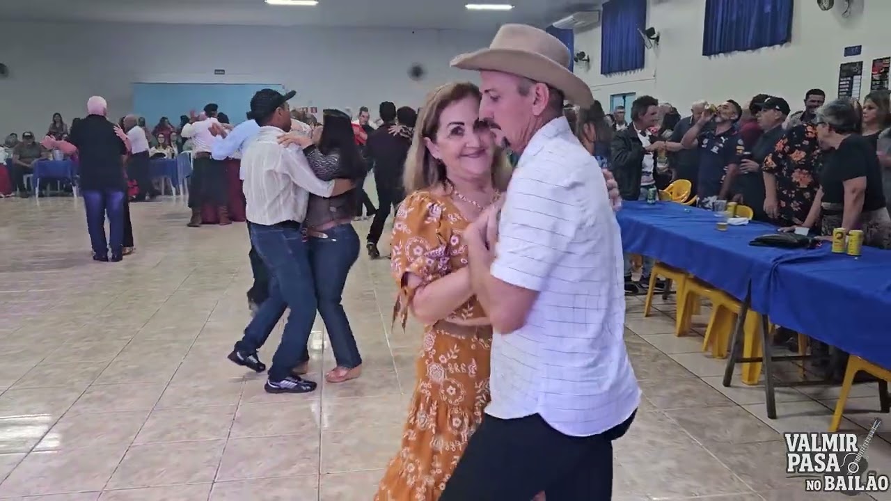 Nova Pra Ninguém Ficar Parado Vamos Dançar com Valmir Pasa No Bailão