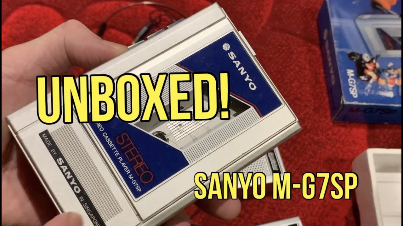 Sanyo M-G7SP Unboxing. Original Headphones & Speakers. Vintage Personal Stereo