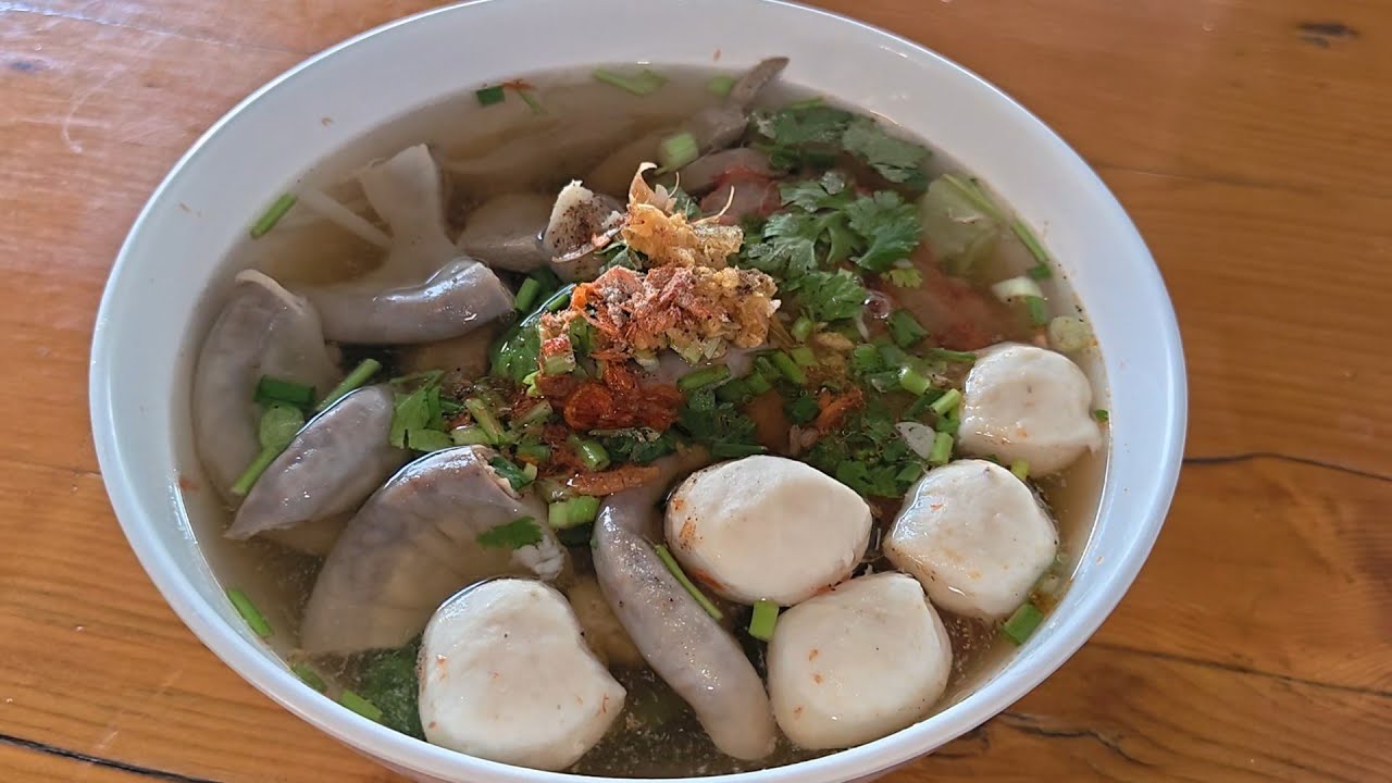 สุดยอดเกาเหลาใส้อ่อนร้านคุณยาย 71 ก๋วยเตี๋ยวโบราณเตาถ่าน