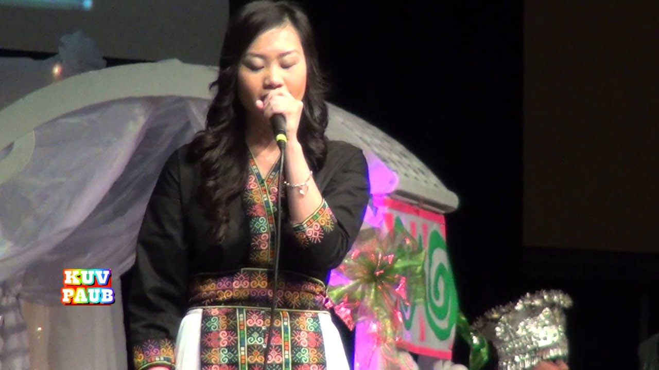 Nco Txog Peb Txiv Vaj Hmoob, A Sad Song by Michelle Lee -Singing at the MHNY2014 River Center