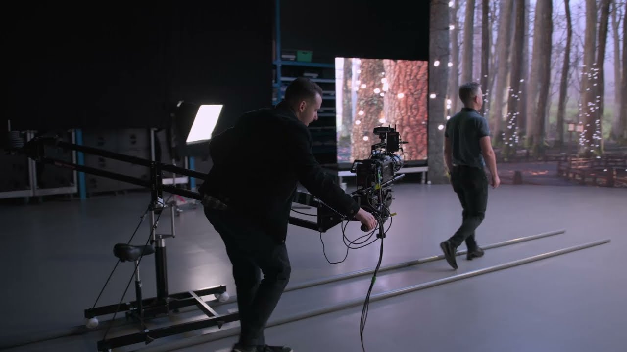 Extending a studio shot using Aximmetry - LED virtual production | Aximmetry