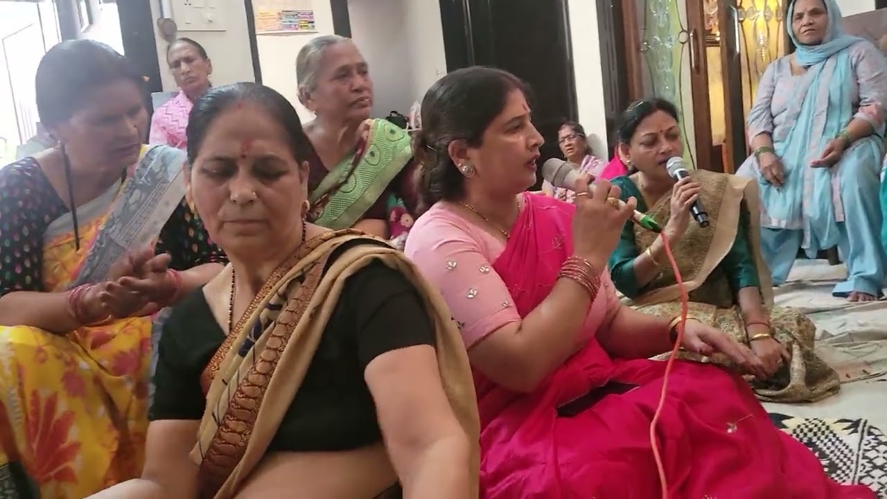 Minu bahan dwara Sundar bhajan prast🥰💞💕