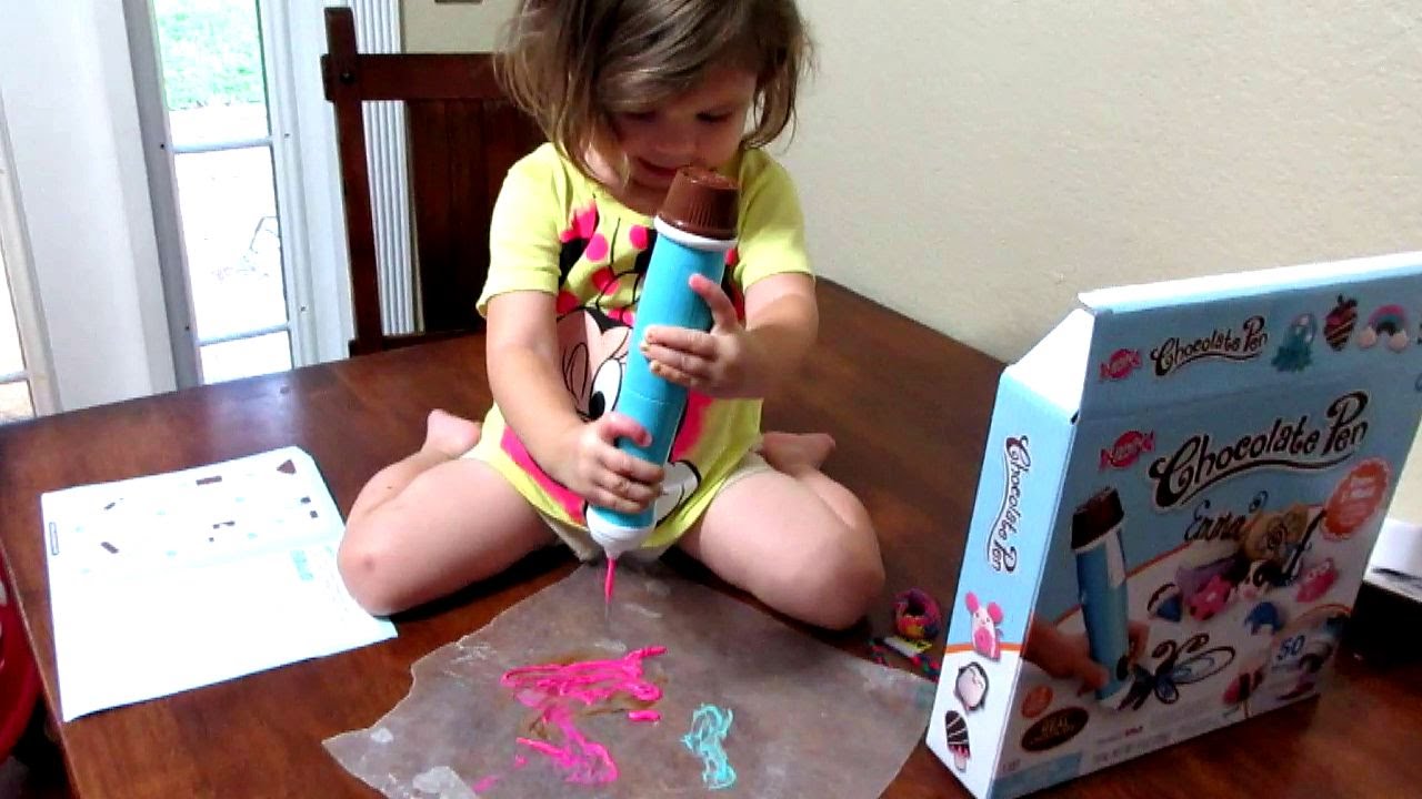 MAKING CHOCOLATE CANDY ART