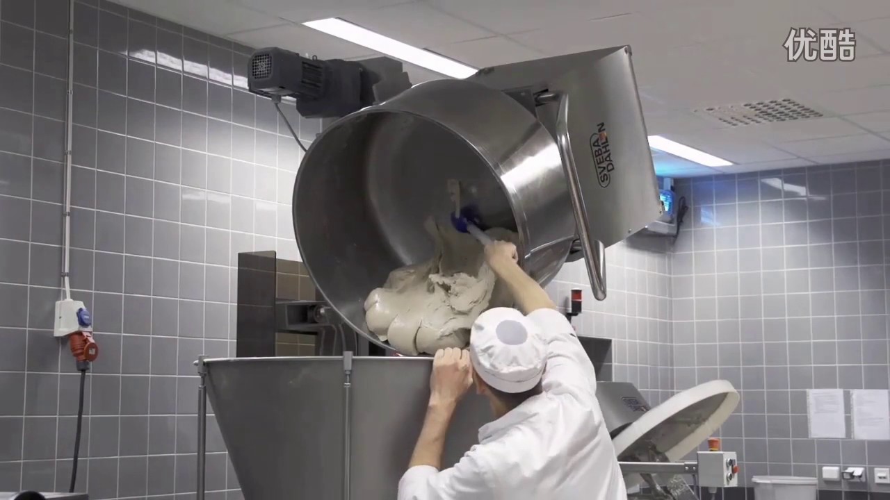 Bow Lift_搅拌缸提升机