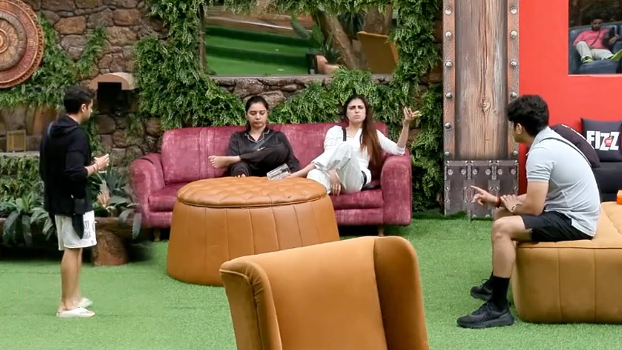 Bigg Boss 19 New update: Farhana ने Gaurav को कहां bewakoof, Mridul, Gaurav से Farhana की हुई लड़ाई
