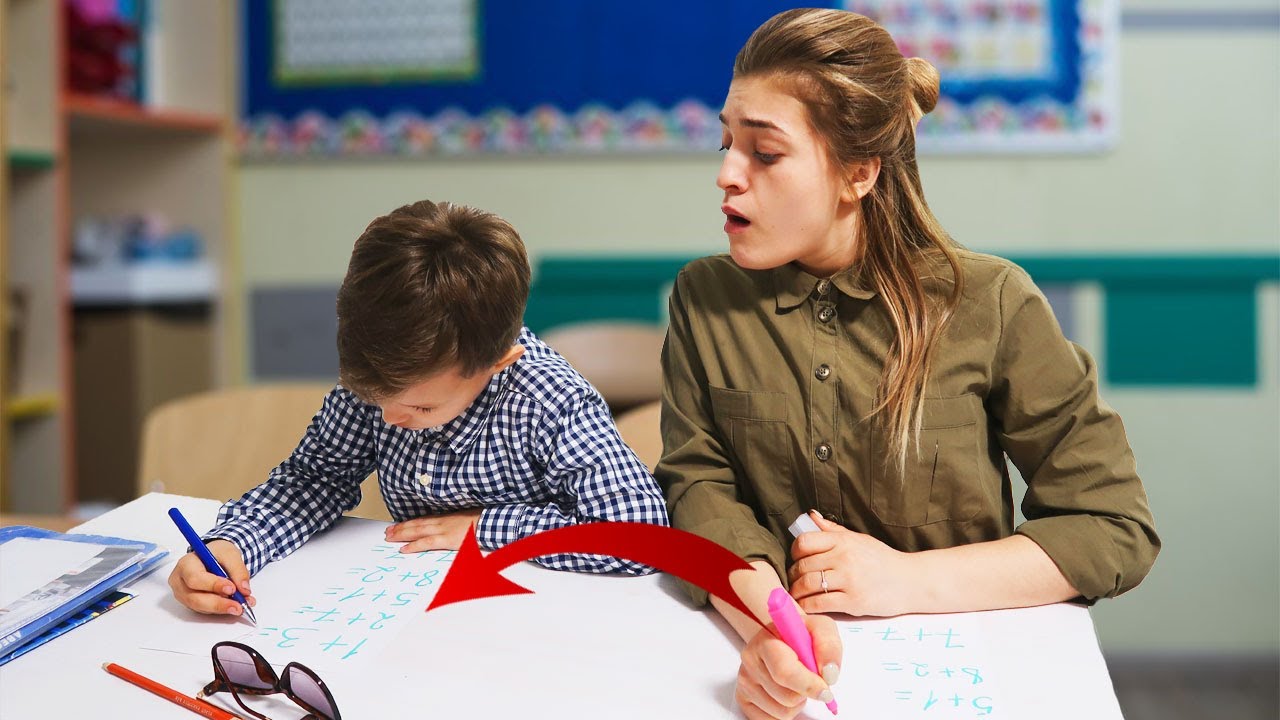 CEA MAI NEASCULTĂTOARE ELEVA COPIAZĂ/ PROFESOARA e SUPĂRATĂ RĂU de TOT