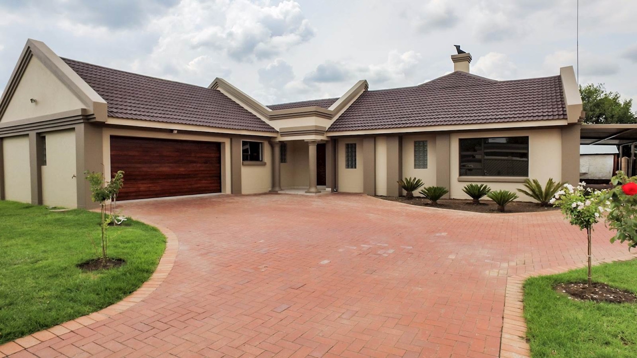 6 Bedroom House for sale in Gauteng | East Rand | Alberton | Brackenhurst | 10 Fisher | |