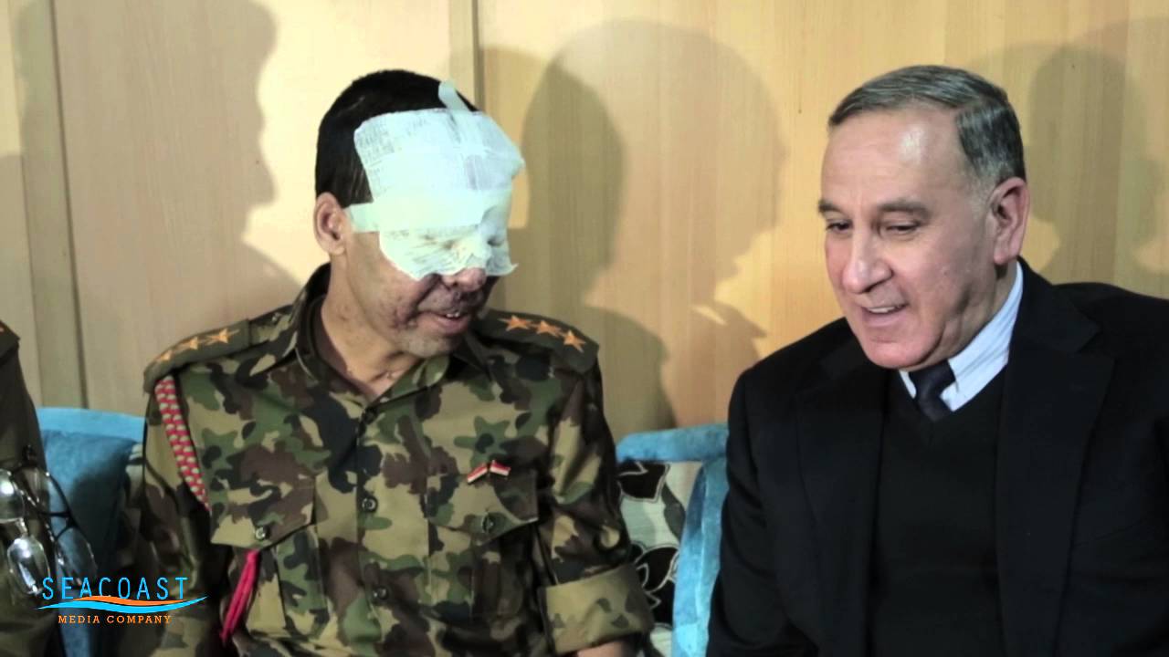 خالد العبيدي يزور البطل علاء العيداني في منزله للإطمئنان على صحته ويقلده رتبة أعلى