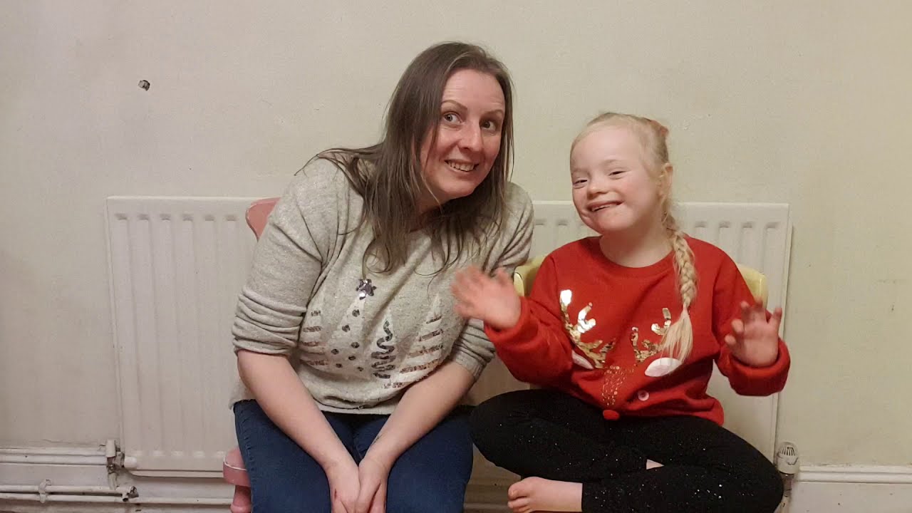 Makaton for 'Christmas Card'