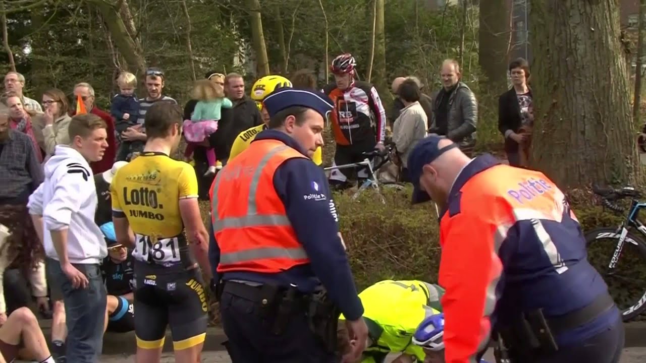 Insane crash at Scheldeprijs