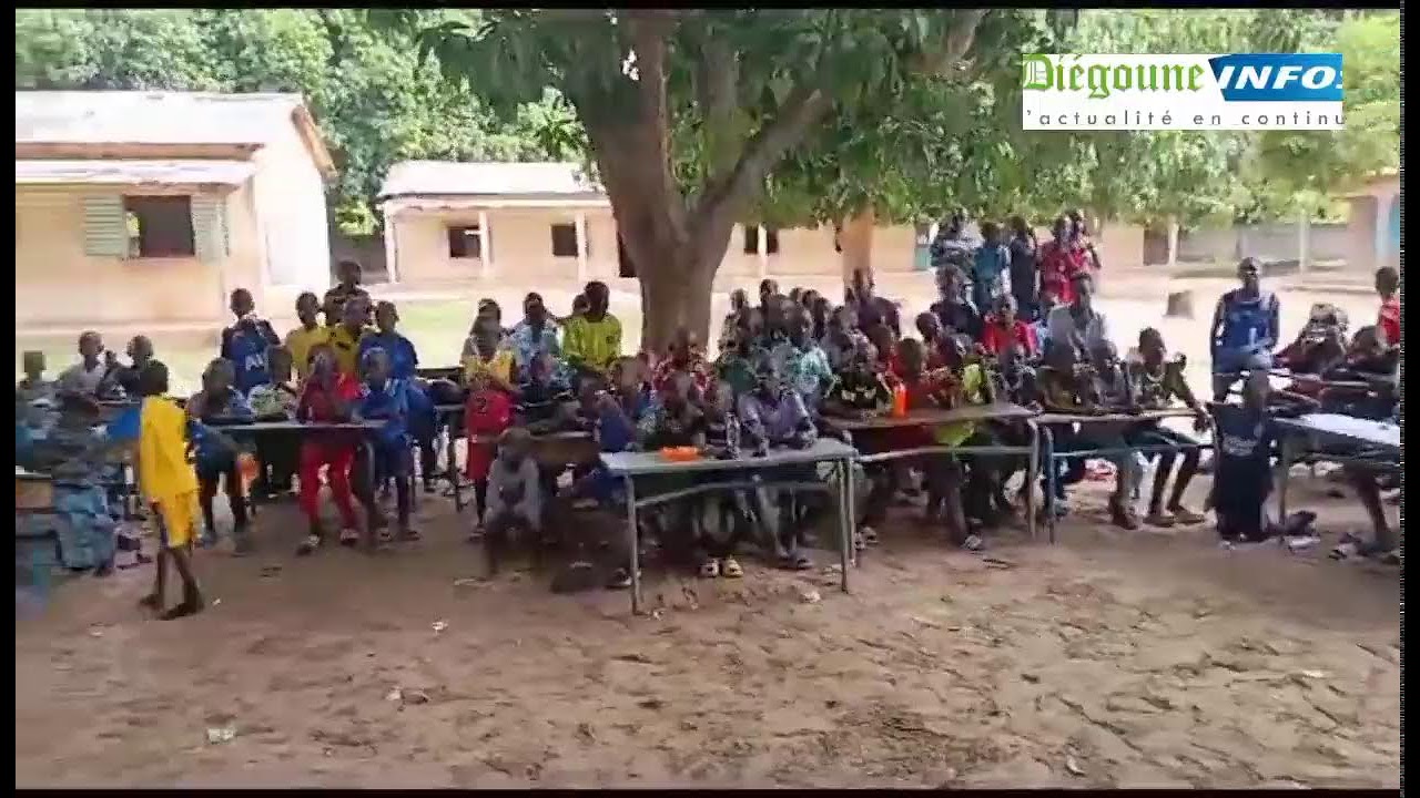 L ARTISTE MESSI SAMBOU DE MLOMP/ BLOUF
