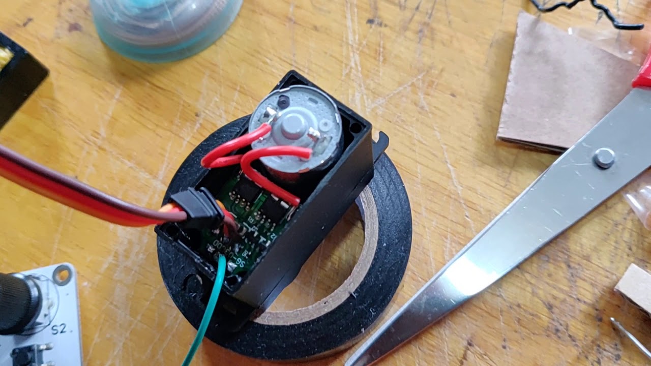 Analogue Feedback from an MG996 Digital Servo