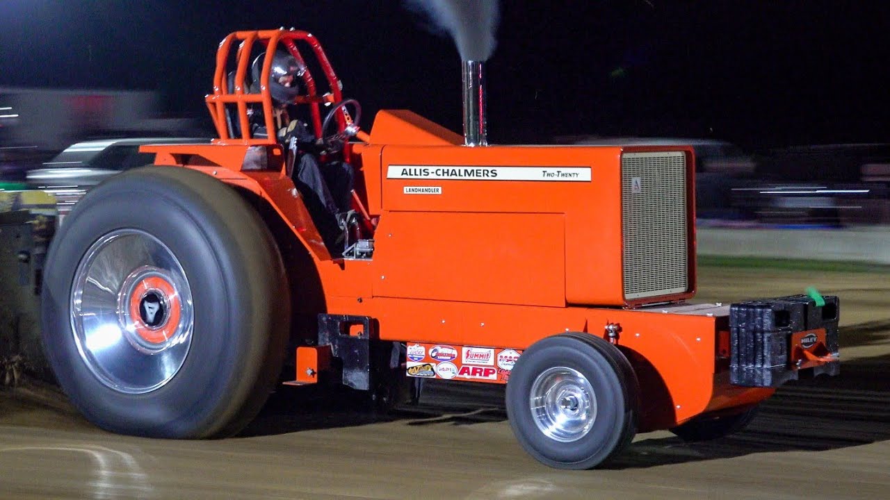 Tractor Pulling 2024: Hot Farm Tractors. Wagler Fall Nationals