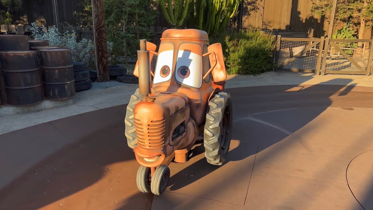 Oggie Boogie Bash California Adventure 2022 - Mater’s Graveyard JamBOOree (4 Songs) 4K