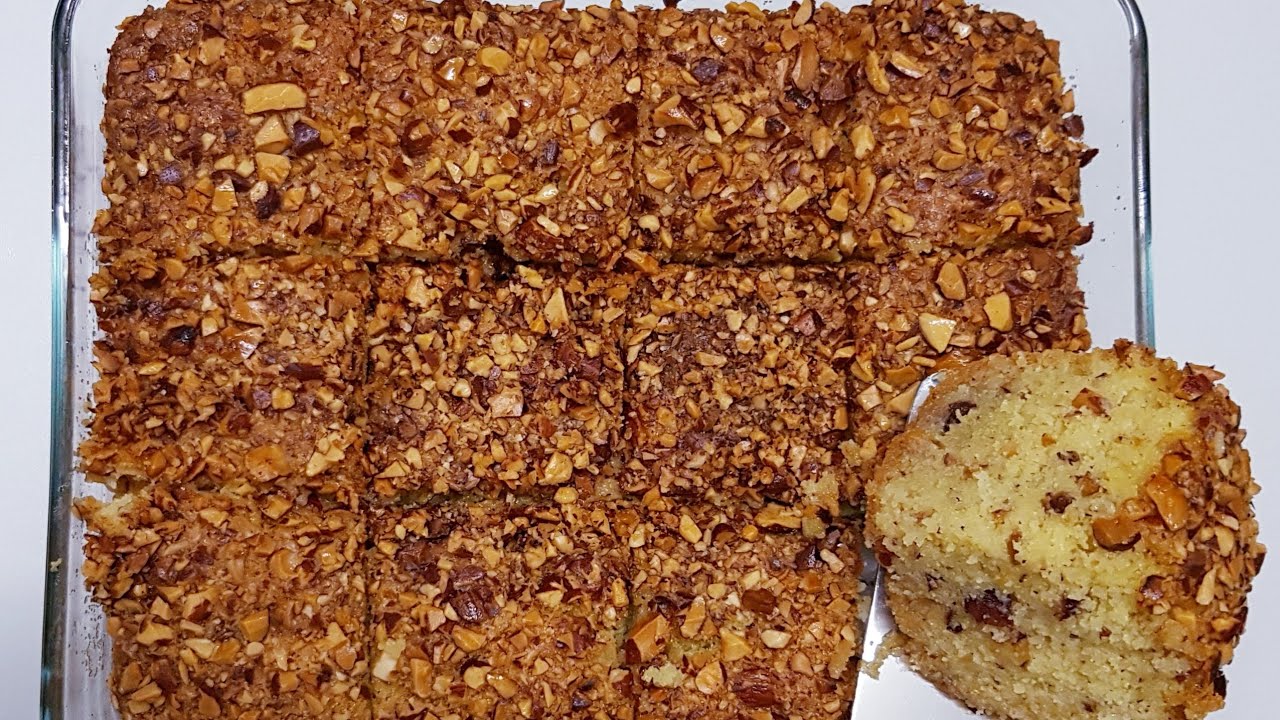 Basbousa dulce arabe con almendras y azahar, se convertirá en uno de los favoritos