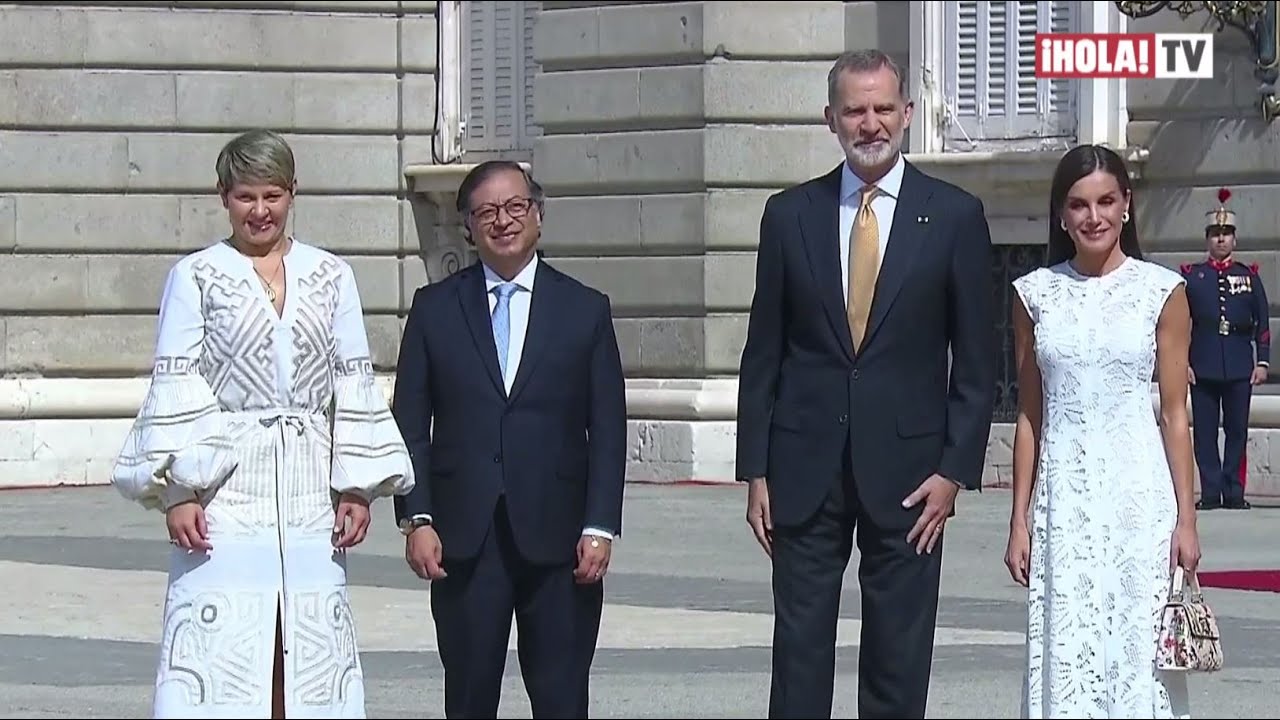 Los reyes de España reciben en el palacio real al presidente de Colombia y a su esposa | ¡HOLA! TV