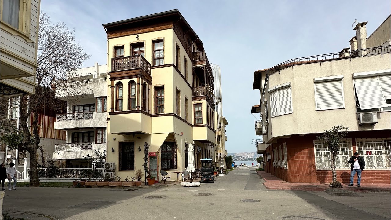 2.000.000 USD Butik Otel Deniz Kıyısında 9 Odalı Ruhsatlı ve Faal Merkezde Çarşıda Adalar Büyükada