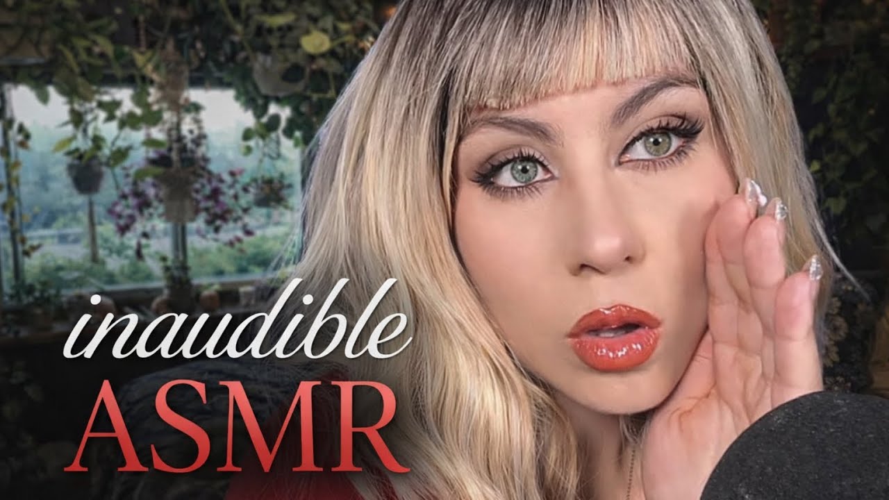ASMR Inaudible Muy Cerquita 👄 Lip Gloss Sounds + Eye Contact Intenso
