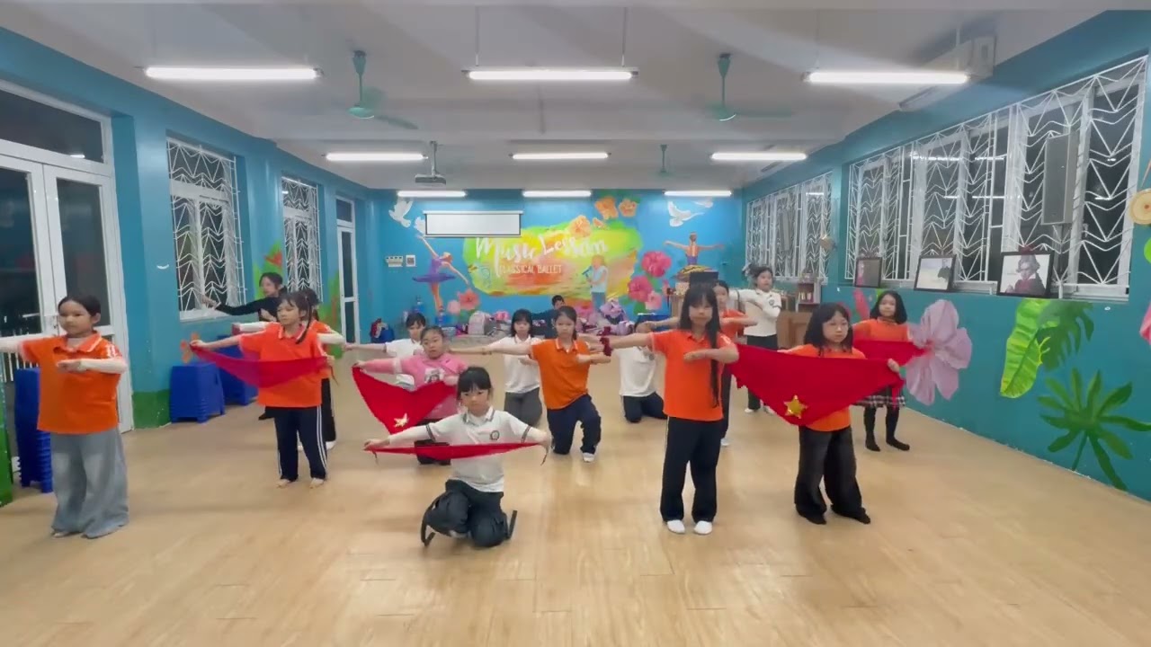 Ben học múa lớp 2 2 12.2026