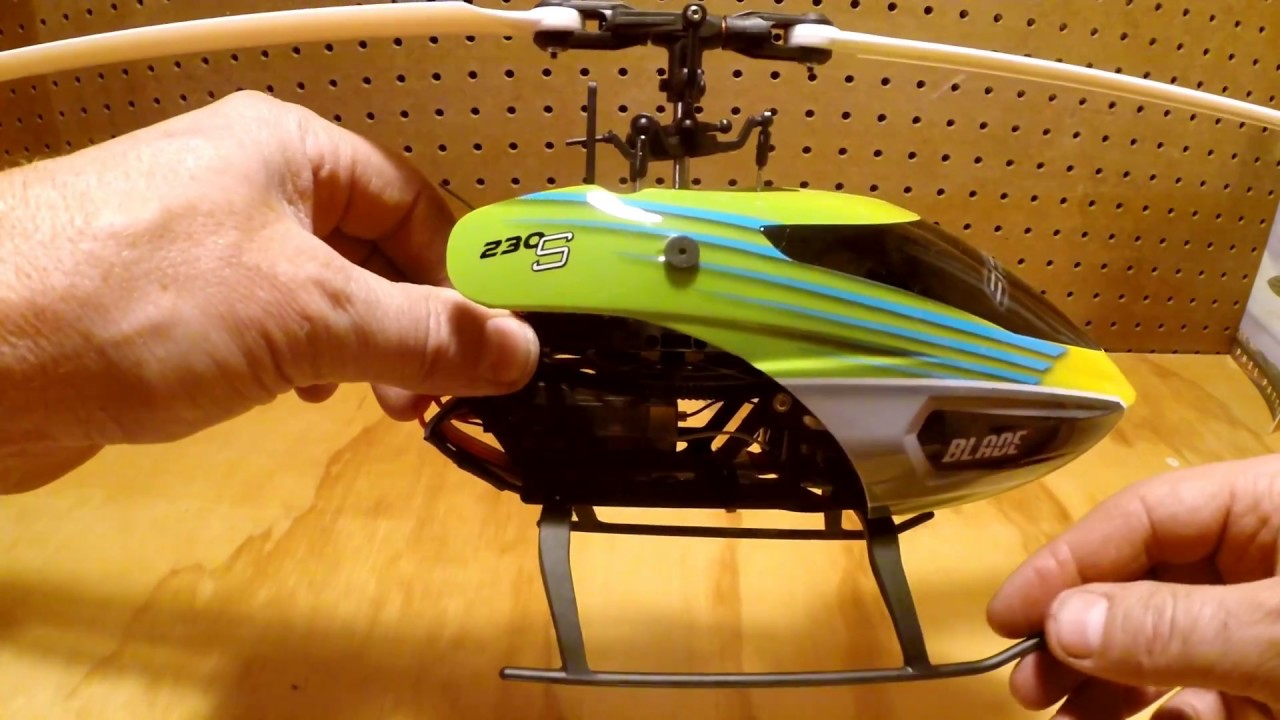 Benchtop Close Look at Blade 230S, DX6i works, & Heli Size Comparison
