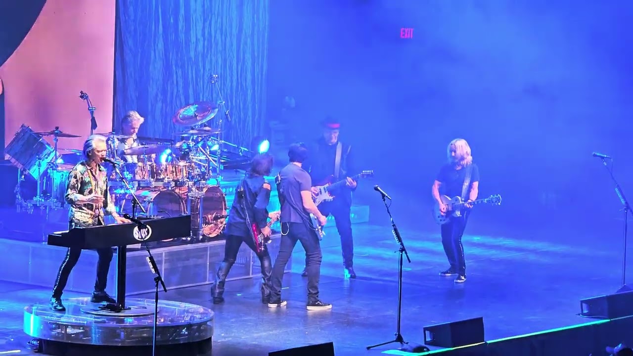 Styx - Mr. Roboto (Live). Charleston, WV. 11/15/25.