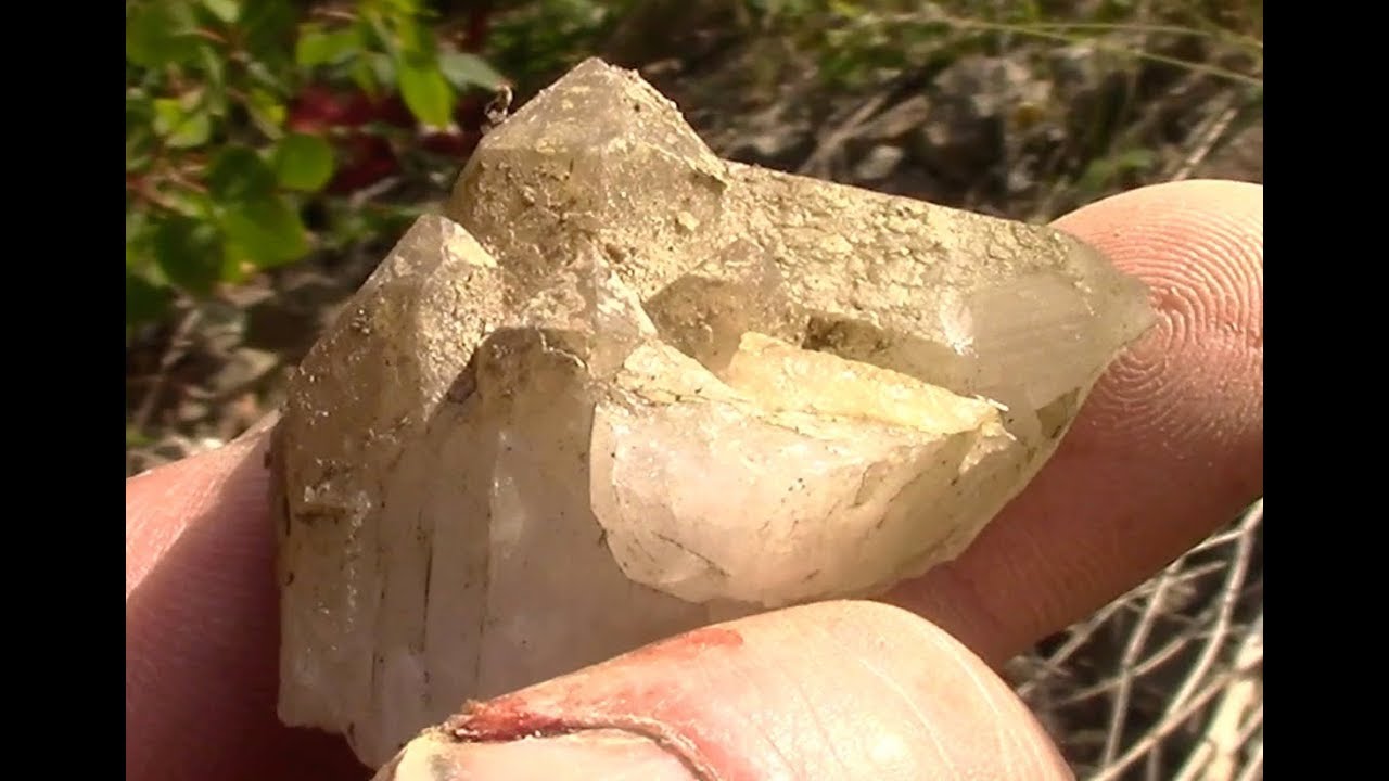 BEAUTIFUL QUARTZ CRYSTALS IN ROADSIDE DITCH