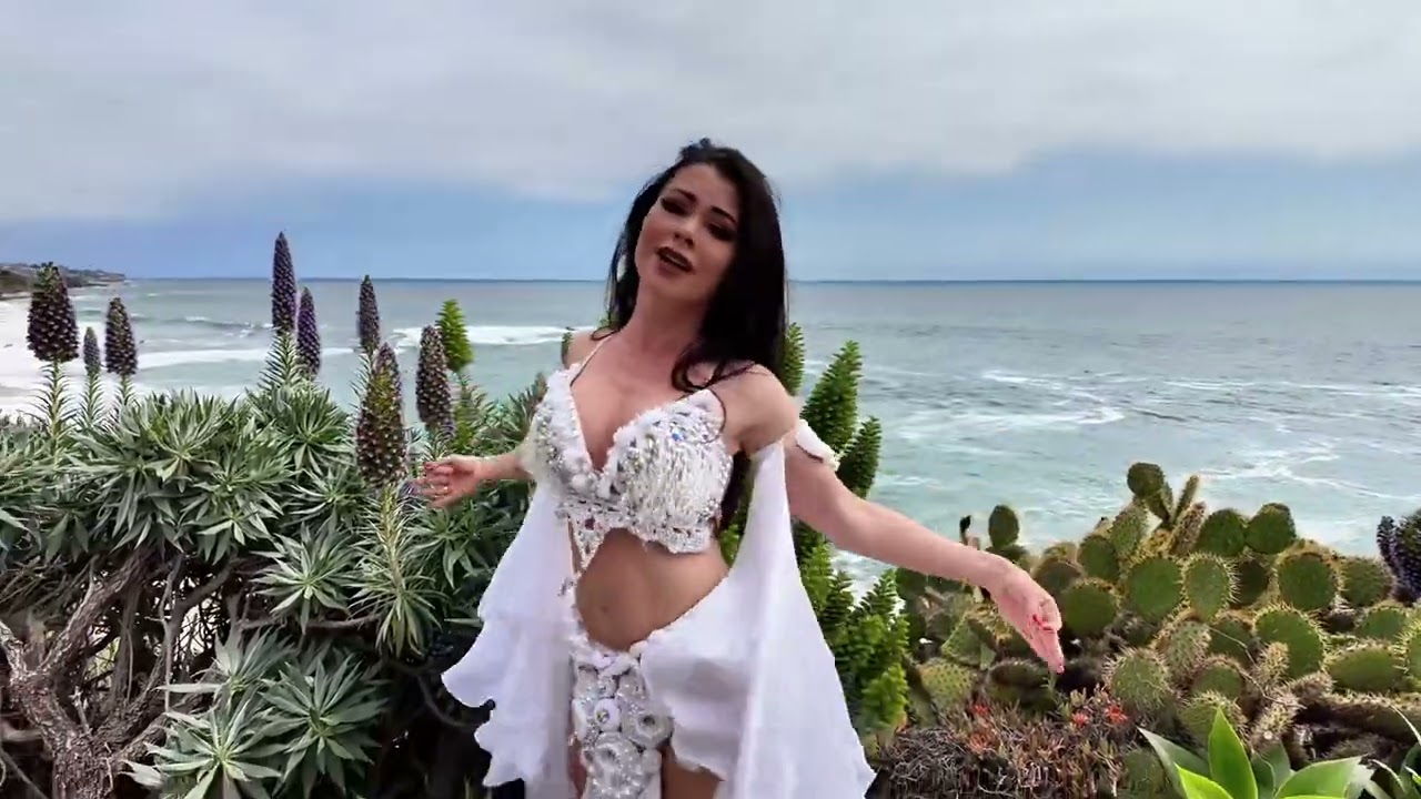 Bellydance vibes in California from Yulianna Voronina 