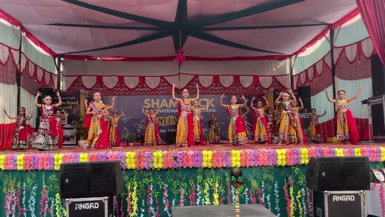 Garba Performance (step up urban dance studio)choreographer by sunil￼