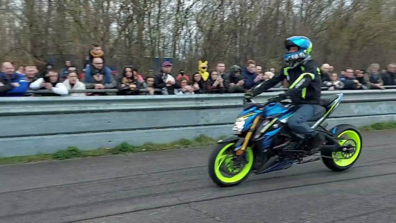 Mécanic Show Pecquencourt 2023 STUNT SHOW  vidéo 39