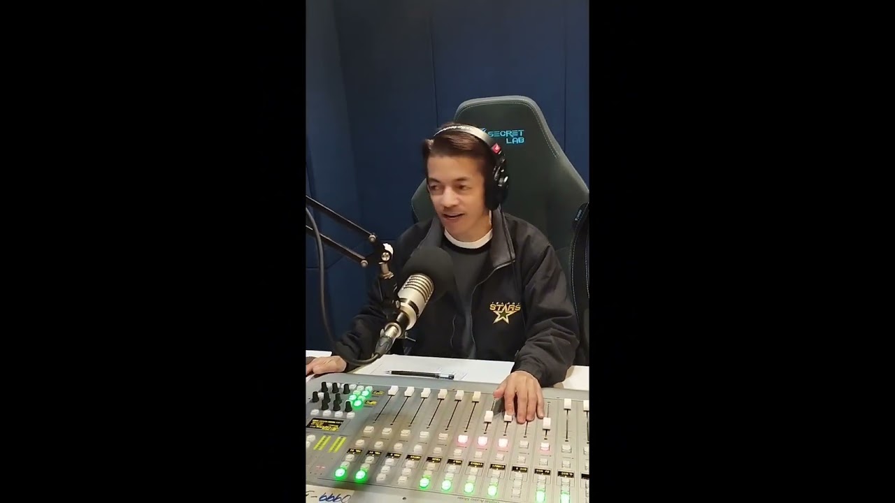 ROEL ARBON with DJ John Lemon at EAGLE FM 95.5 , Radio Station Manila. For the song IKAW ANG BIGAY.