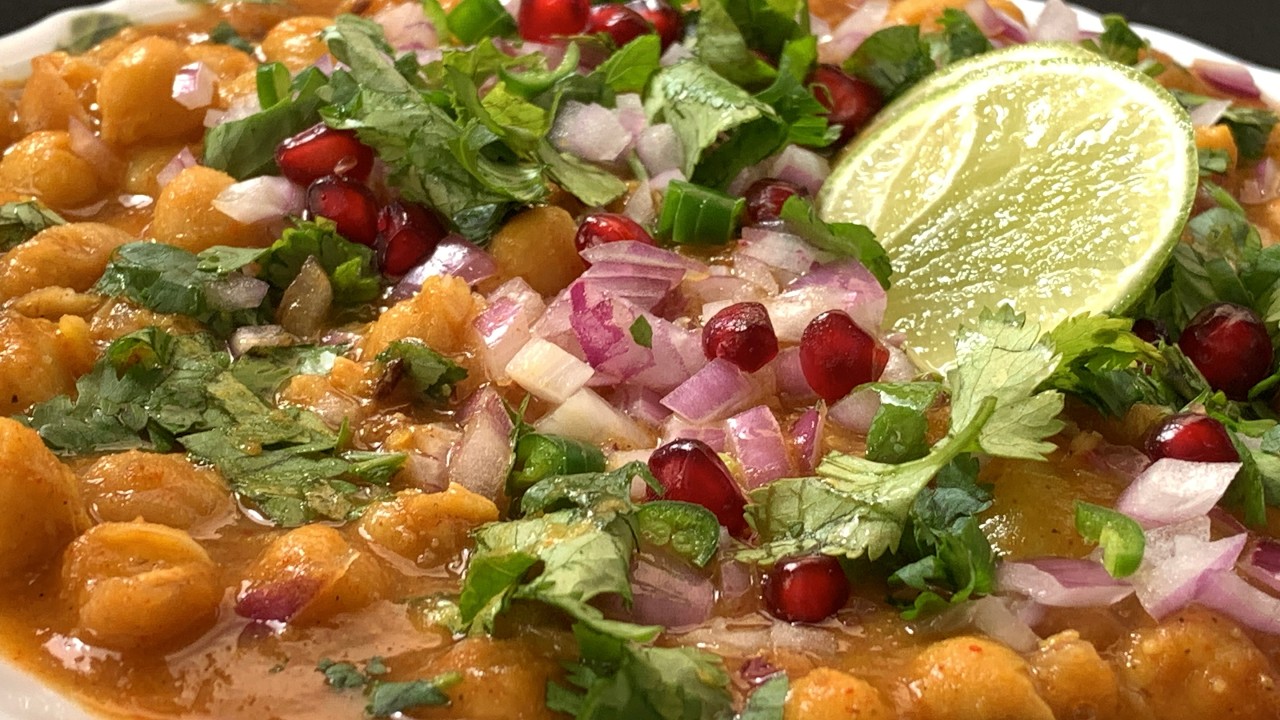 Instant Cooker Chole Chaat l Chatpata  Chaat Recipe