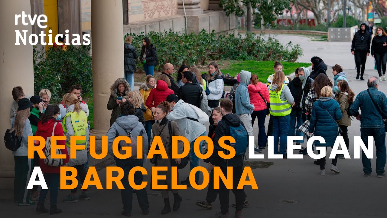 REFUGIADOS UCRANIA: CONFUSIÓN y COLAS en el centro de ACOGIDA de BARCELONA I RTVE