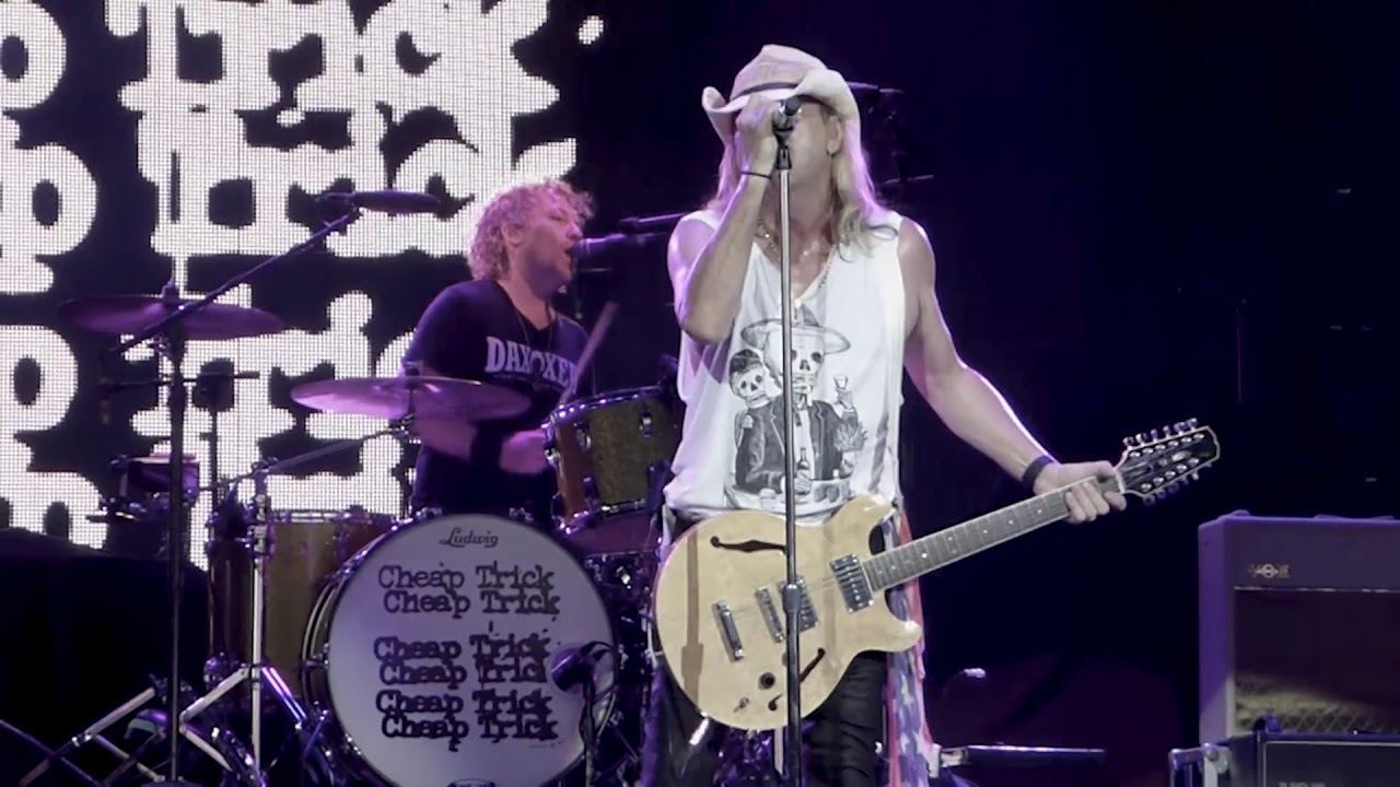 CHEAP TRICK - NO DIRECTION HOME - OFFICIAL VIDEO