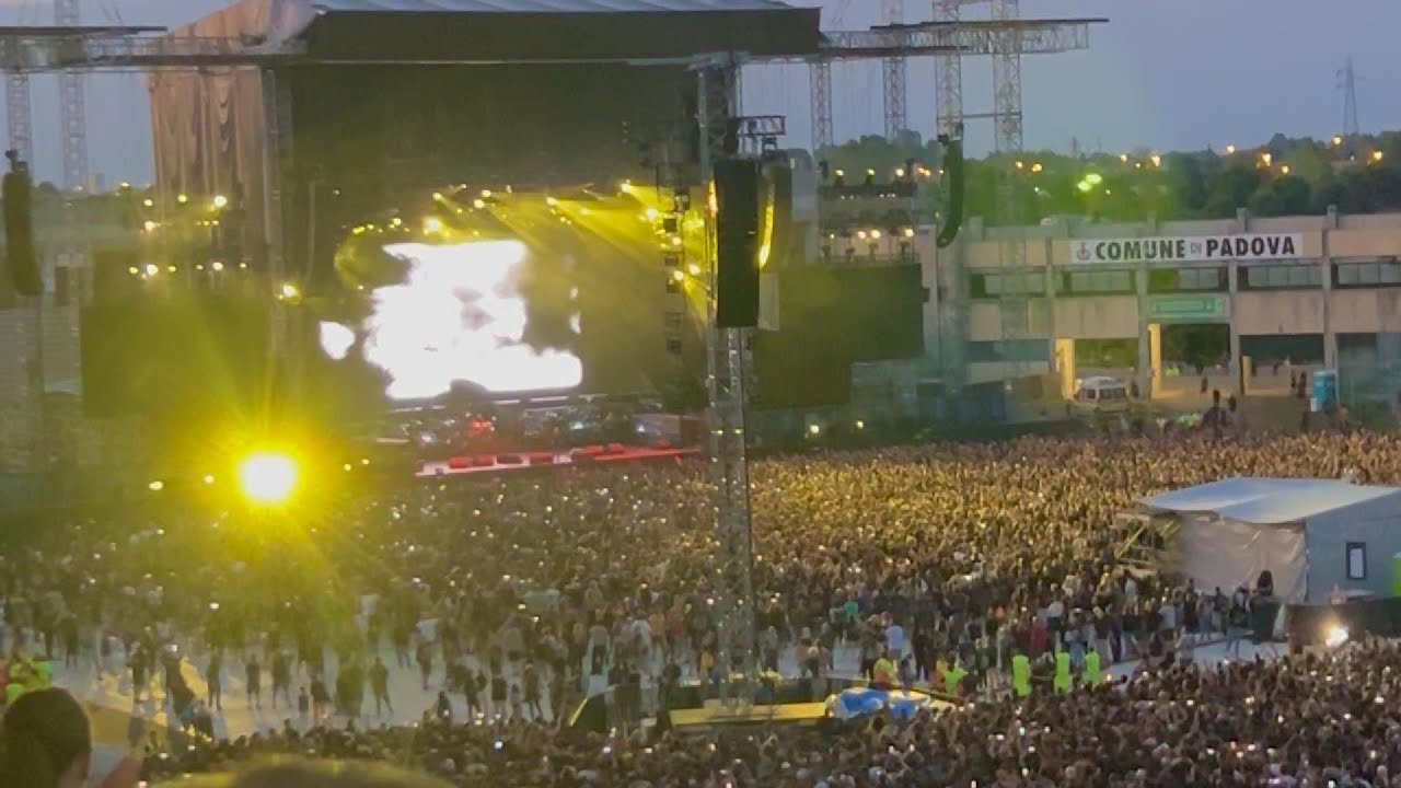 Iron Maiden - The number of the beast (Live Padova 2025 Run For Your Lives Tour)