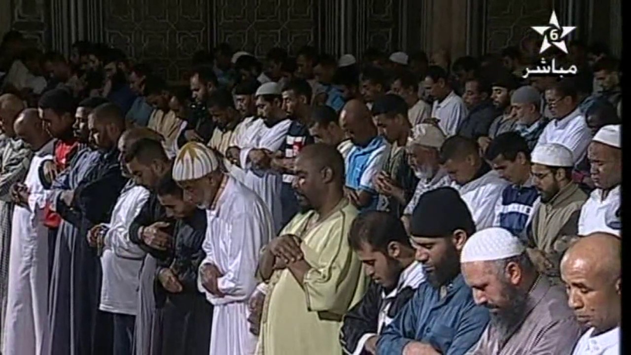 الشيخ عمر القزابري في رائعة سورة الطور من تراويح 1438 ليلة 20