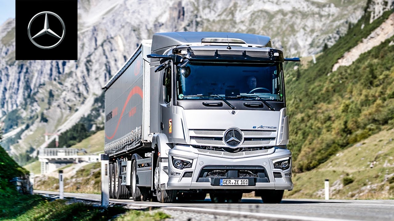 eActros 300 passing the Arlberg | Mercedes-Benz Trucks