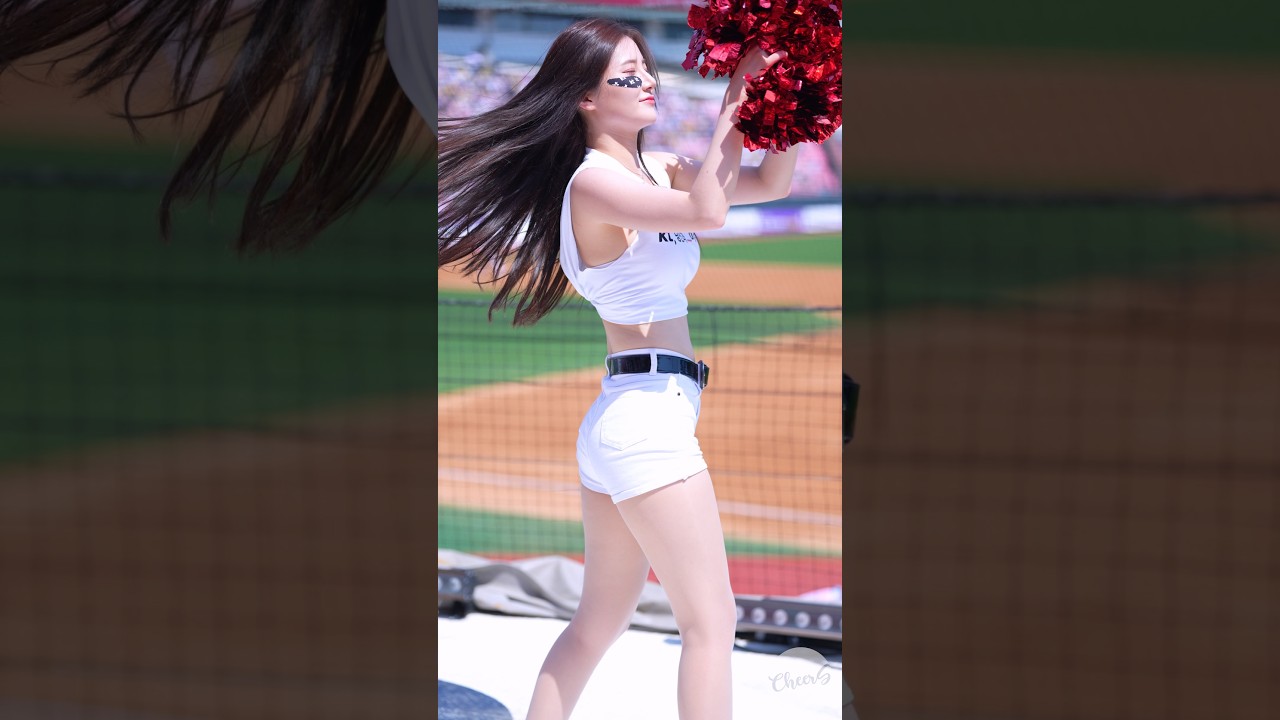 [8K] 改造服裝女王 김해리 金海莉 啦啦隊直拍 金海莉 Kim Hae-Ri Cheerleader Fancam KT Wiz 240519