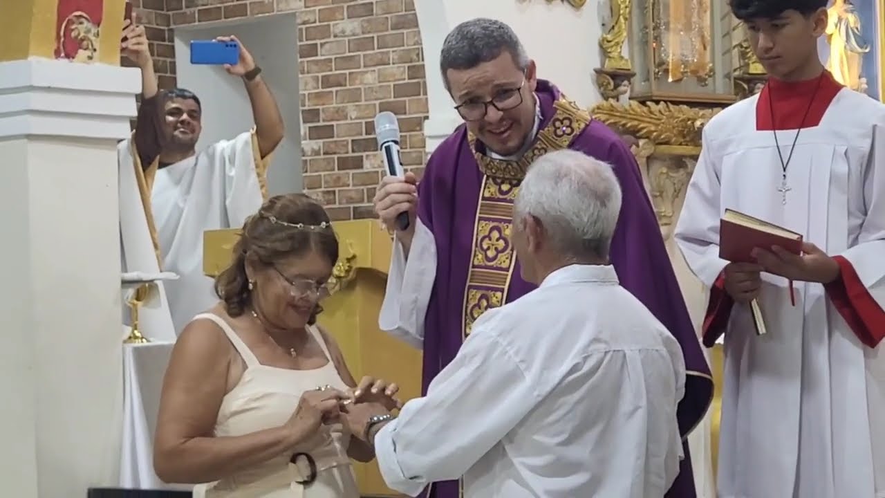 EMOÇÃO NAS BODAS DE OURO 