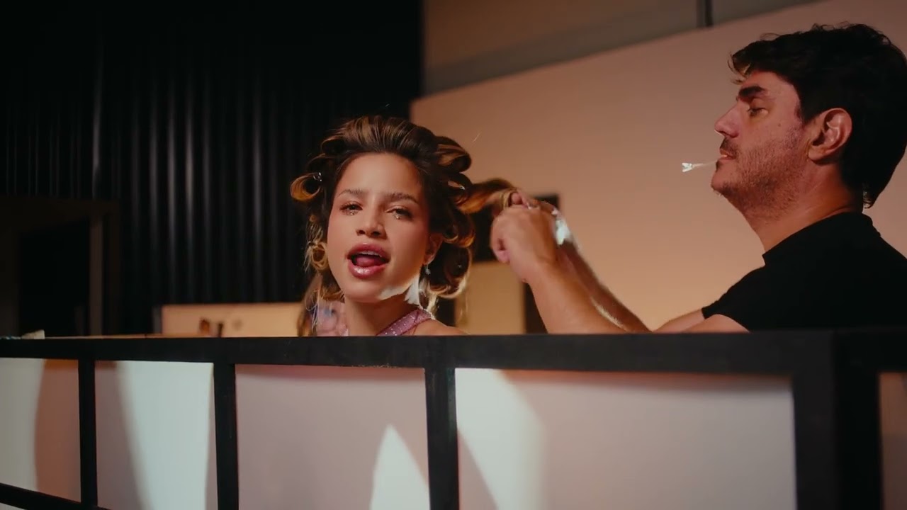 EMILIA MP3 TOUR - Jet set interludio - Visual oficial