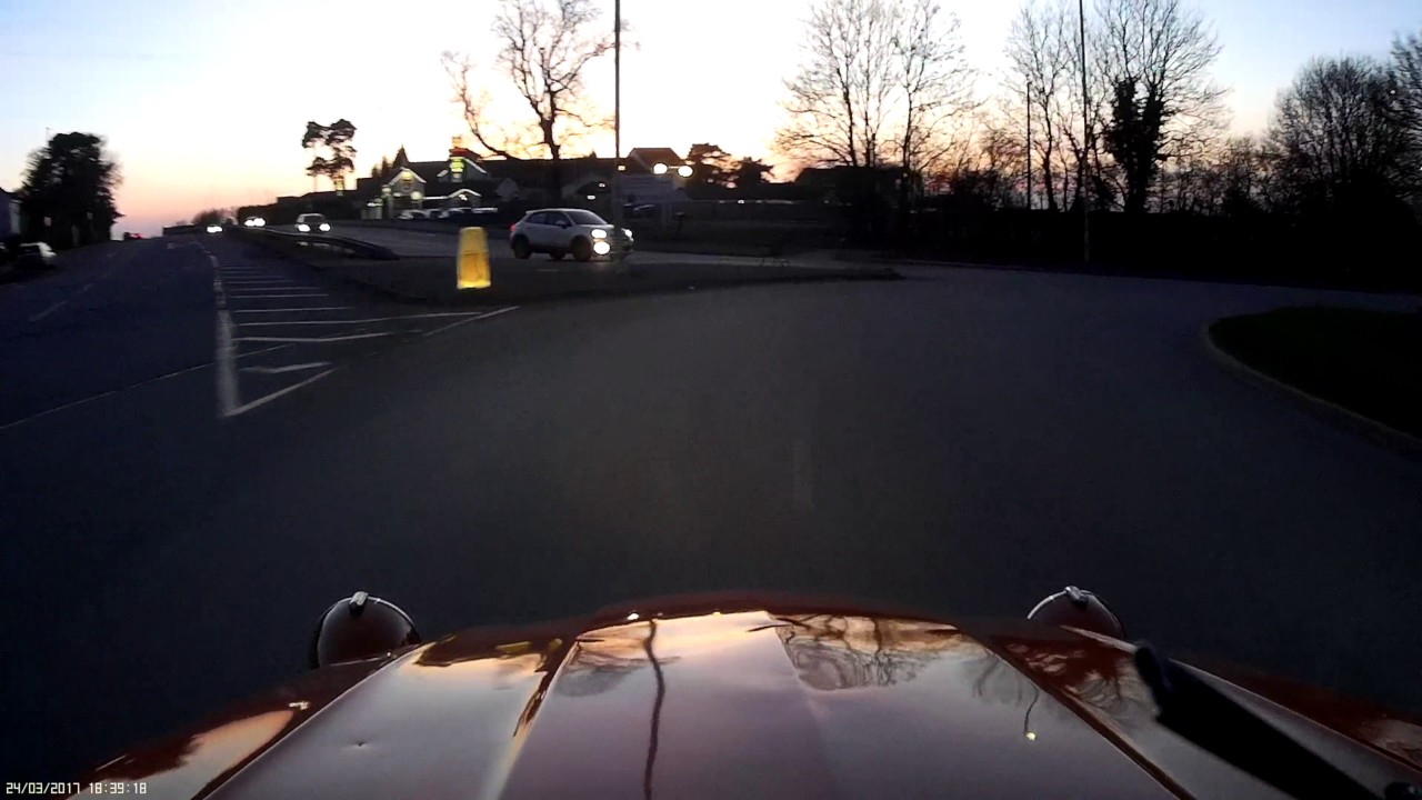 Outbraking in a 2CV