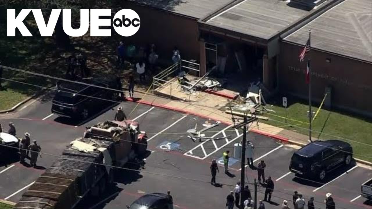 Live: Big rig crashes into Brenham DPS office, multiple people injured | Livestream