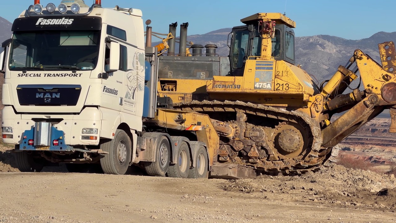 Komatsu D475 Bulldozer With Engine Failure Hauled To Service – 4K Fasoulas Heavy Transports