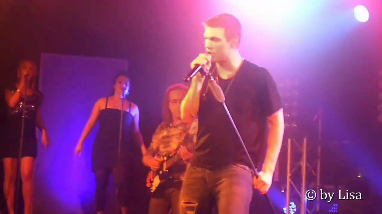 Nick Carter - 'Turn The Page' by Bob Seger live in Hamburg