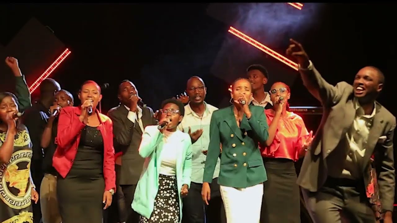 KURAMYA IMANA NA HOLY ENTRANCE MINISTRIES MUNDIRIMBO ZABO NZIZA MURI RUKUNDO LIVE RECORDING